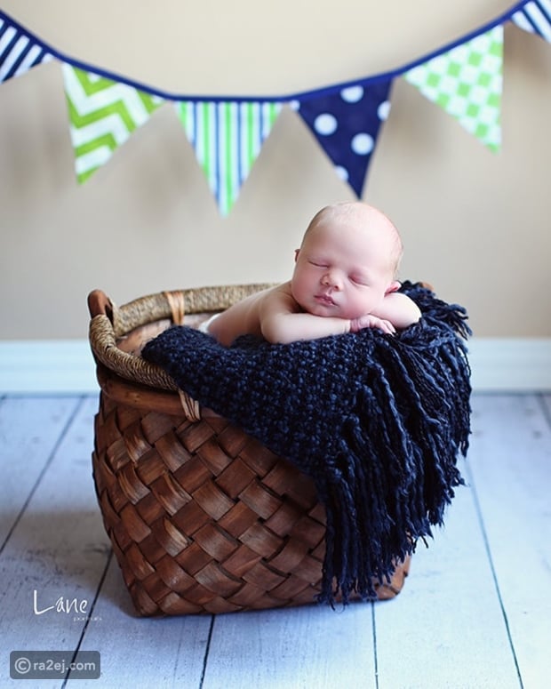 جلسة تصوير رائعة لـ أطفال حديثي الولادة كأنهم هدايا تأتي