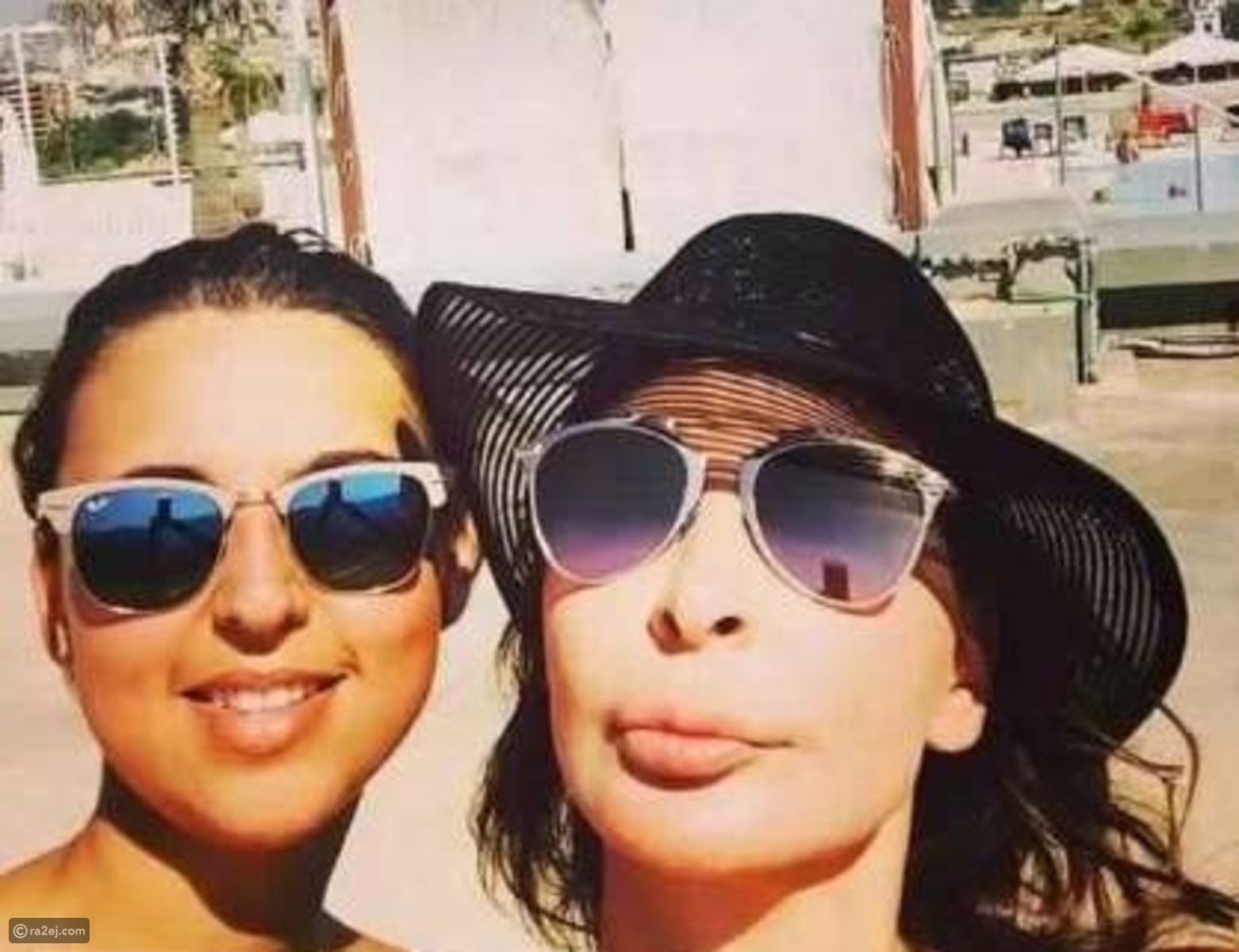 النجمة إليسا