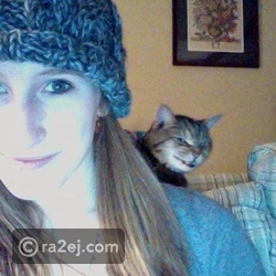 صورة كوميدية لقطة مع مالكتها