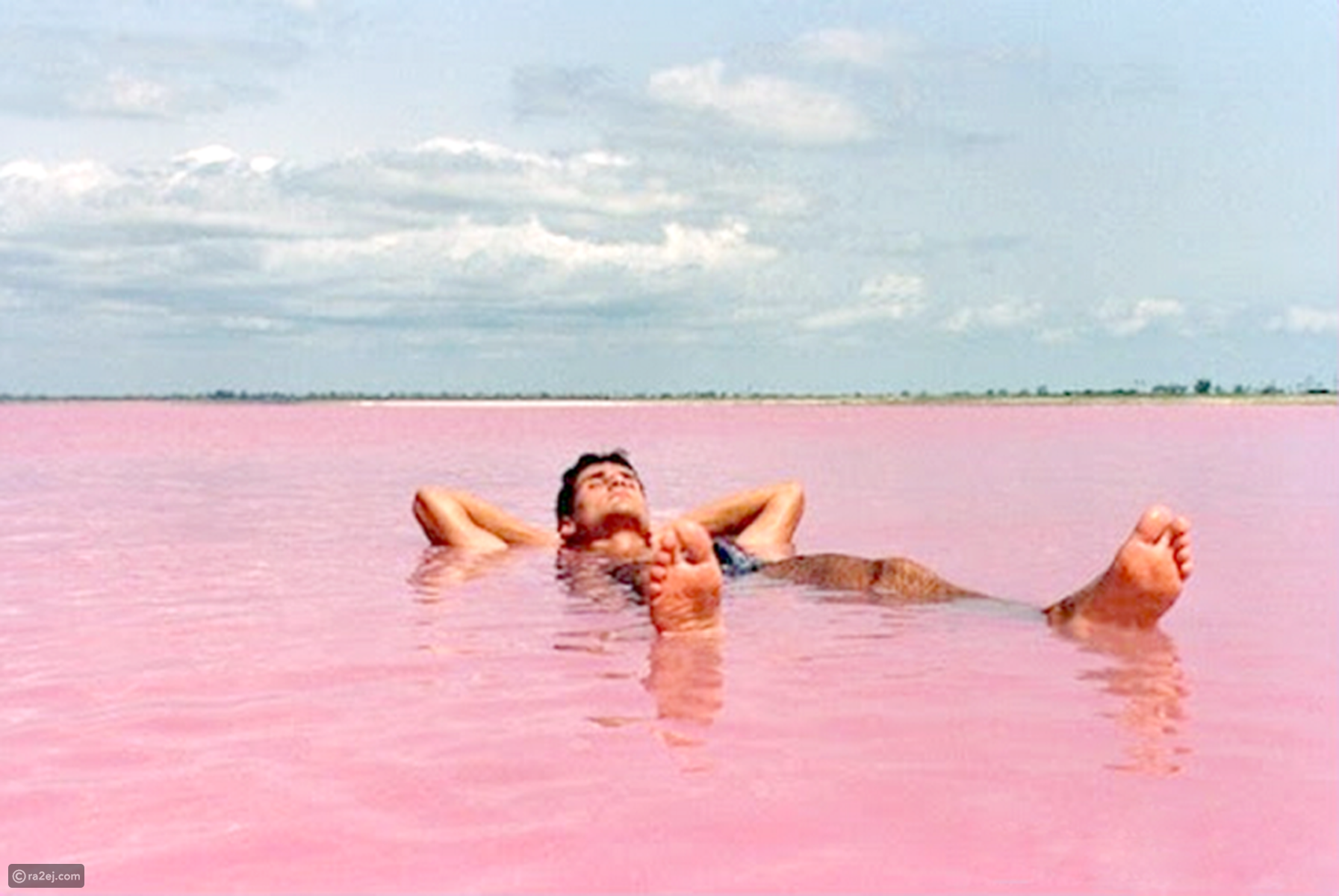 بحيرة هيلير أو البحيرة الوردية في غرب أستراليا Ae1ef88c8b2520f7a78f8b7dd87a7efdf3f251ea-041016125312.png?preset=v3