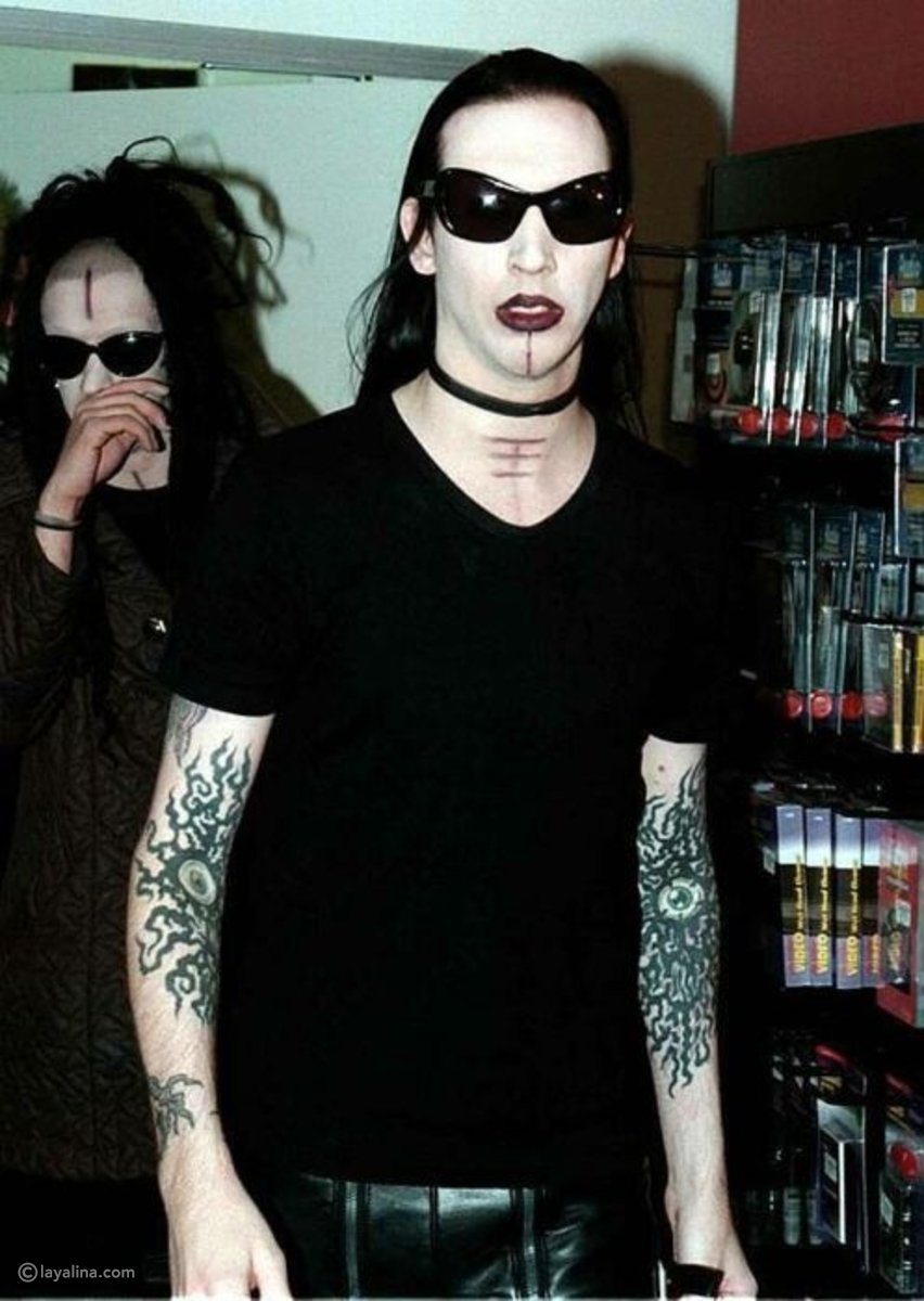 مخيفة للفنانين والفنانات عمليات التجميل