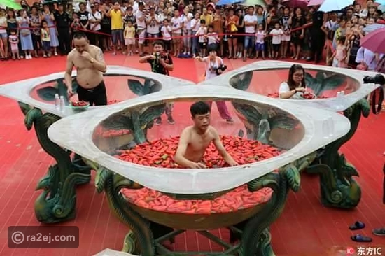 24 قطعة ذهب لمن يتناول هذه الكمية من الفلفل الحار في الصين