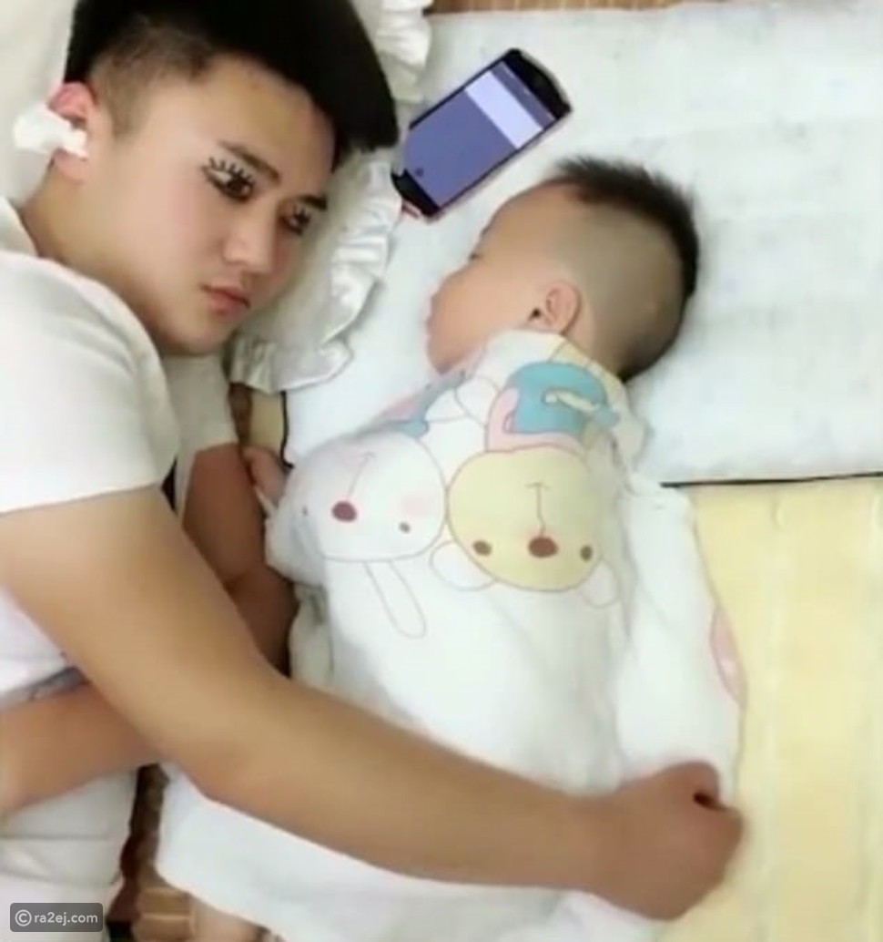 خدعة طريفة لأب أراد أخذ قيلولة دون