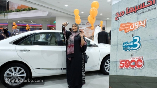 أول معرض سيارات للنساء في المملكة العربية السعودية E6d71999a6a59211986659818df7b7c53b6605c2-130118013720