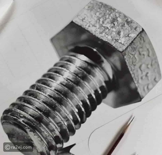 فنان يبدع في رسم صور واقعية جداً بـ"القلم الرصاص".. شاهدوا إبداعاته