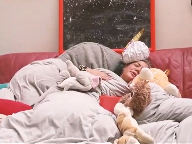 تقرر الزواج من اللحاف